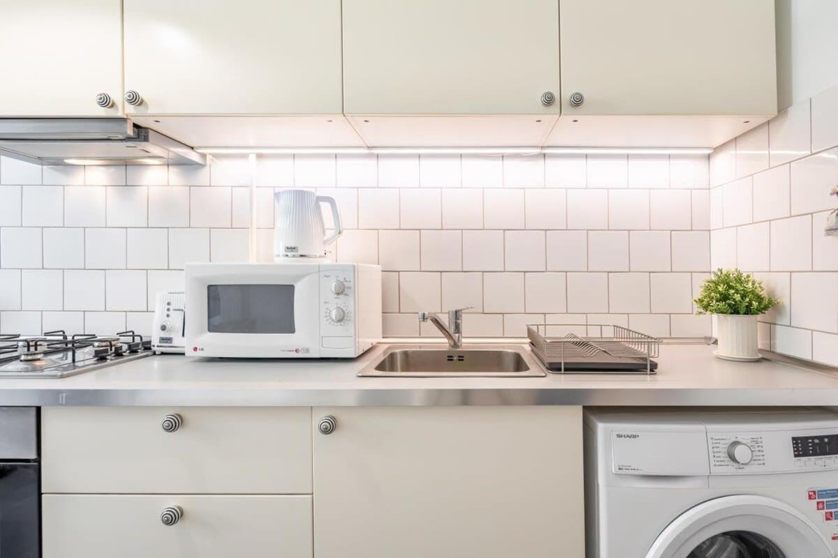Lovely & Cozy Home With A C 부다페스트 외부 사진