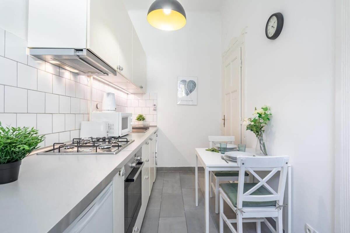 Lovely & Cozy Home With A C 부다페스트 외부 사진